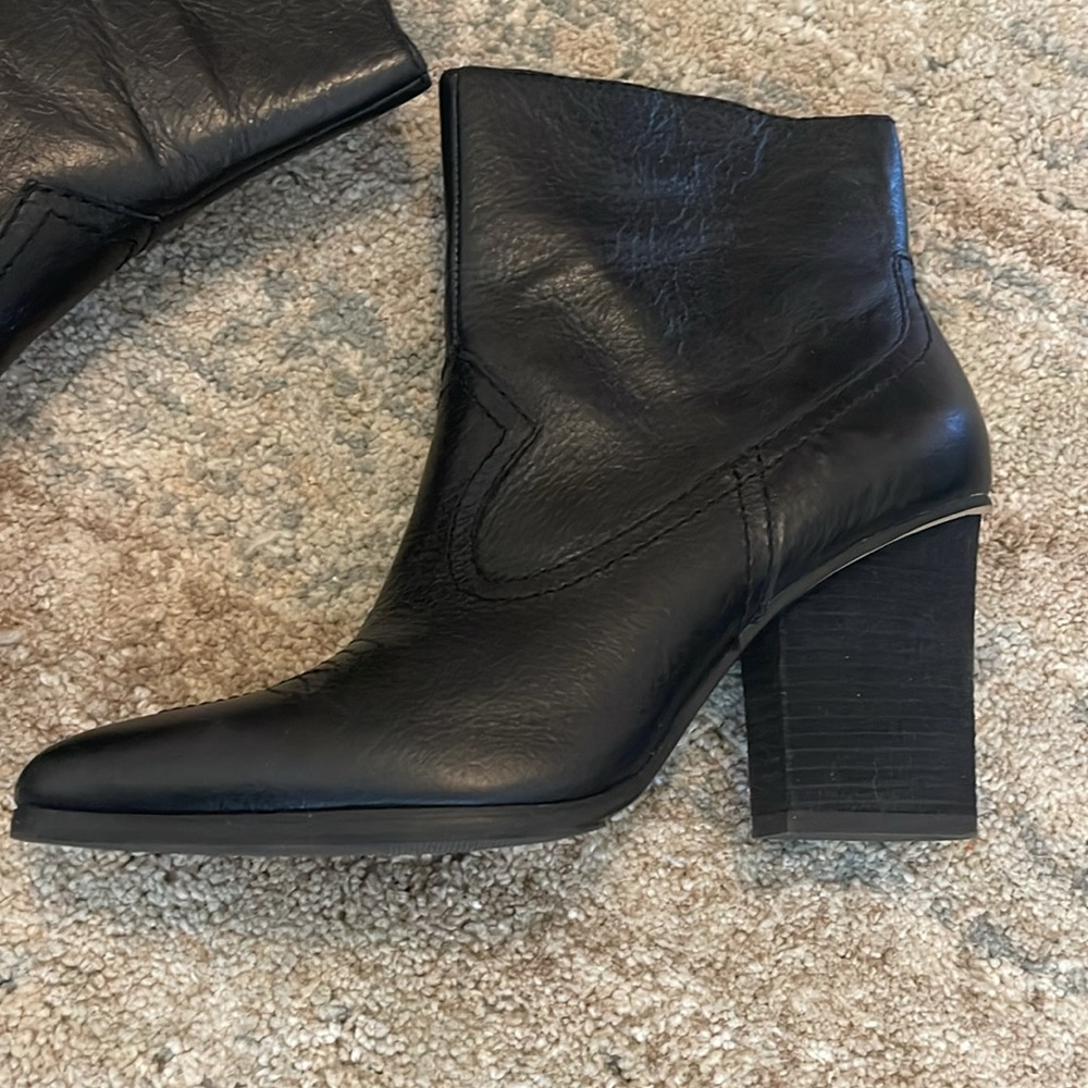 Donald J Pliner Black Velle Western Booties - Picture 5 of 11